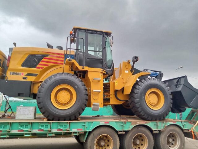Earth_moving_machine