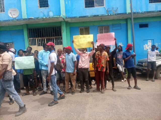 ALCOP_protesters