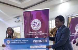 Health Ministry Awards Cash Prizes to Winners of Maternal Health Catchphrase Competition