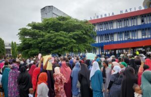 Muslim Women Protest Police Brutality at LNP Headquarters