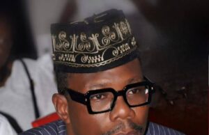 𝐈𝐧 𝐃𝐞𝐟𝐞𝐧𝐬𝐞 𝐨𝐟 𝐂𝐞𝐧𝐭𝐫𝐢𝐬𝐦: 𝐌𝐨𝐝𝐞𝐥𝐢𝐧𝐠 𝐚 𝐏𝐨𝐥𝐢𝐭𝐢𝐜𝐬 𝐨𝐟 𝐌𝐚𝐭𝐮𝐫𝐢𝐭𝐲 𝐚𝐧𝐝 𝐎𝐛𝐣𝐞𝐜𝐭𝐢𝐯𝐢𝐭𝐲