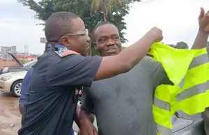 Police Hand Out ID Vests to Swankamore Car Washers, Deepen Community Partnership in Zone 8